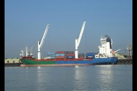 Mongola Port